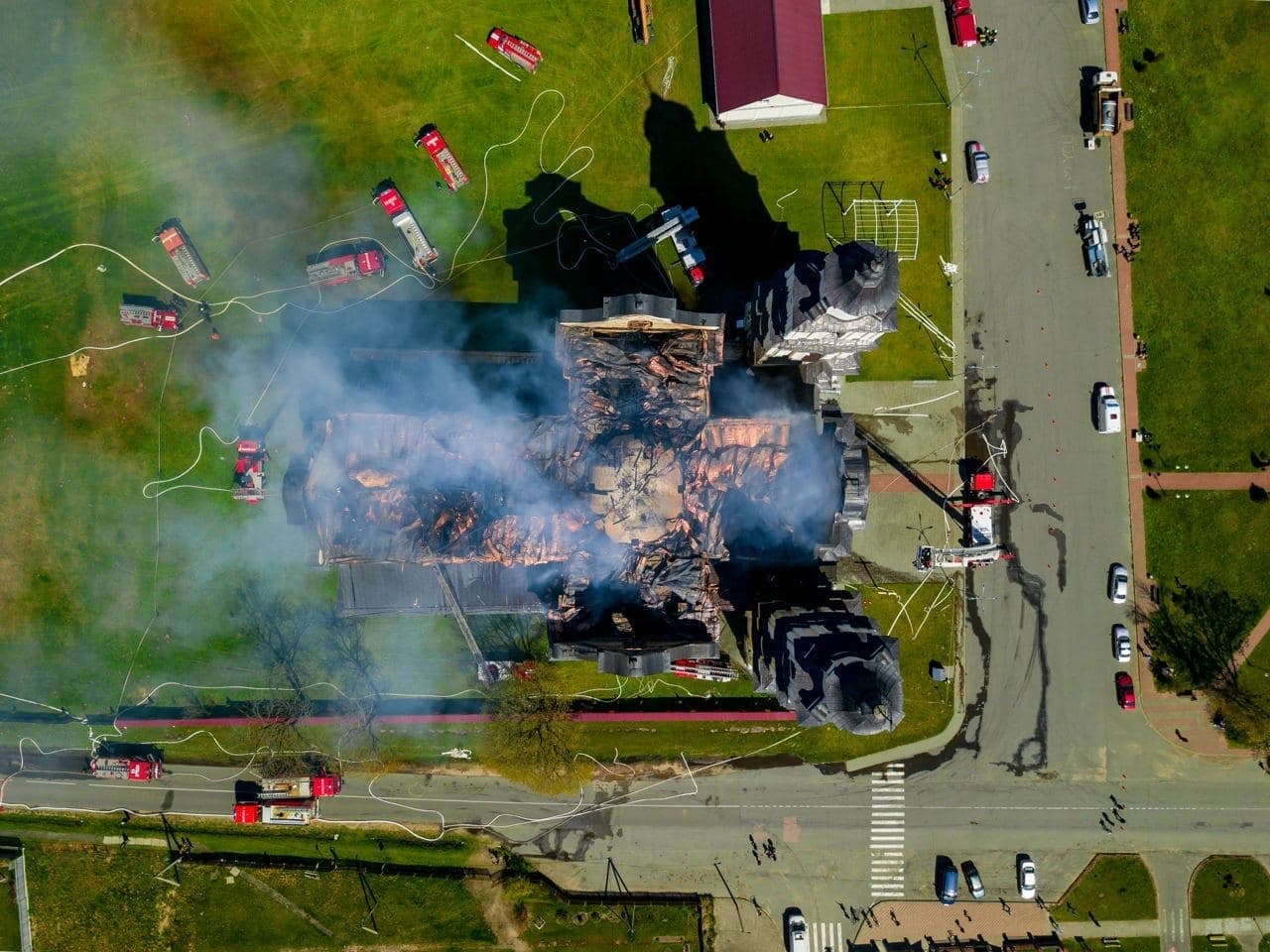 На пожаре в Будславском храме одна из главных католических святынь Беларуси не пострадала