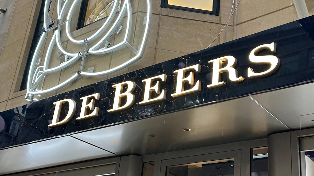 Небольшая африканская страна купит крупнейшего в мире производителя алмазов