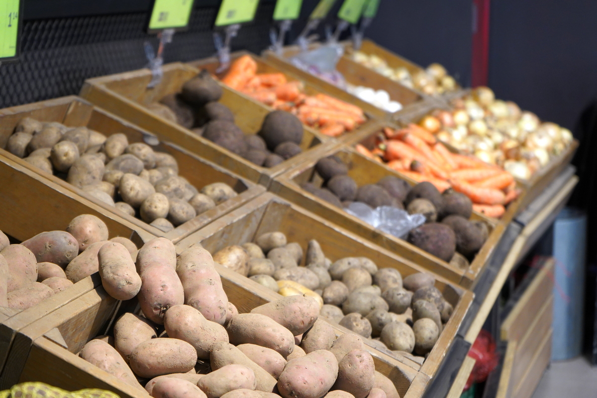 В МАРТ рассказали, какая доля белорусских овощей представлена в магазинах