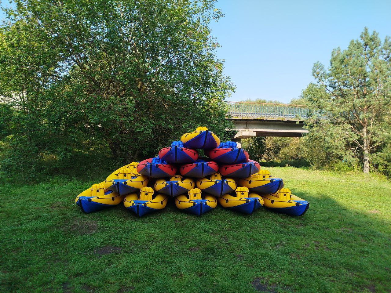 «За сезон можно зарабатывать до 50 тыс. BYN». Что происходит с бизнесом на байдарках, которые так популярны у белорусов