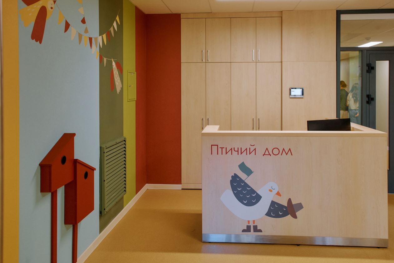 Завтраки на лифте и много птиц. В Зеленой гавани показали интерьеры первого детского сада