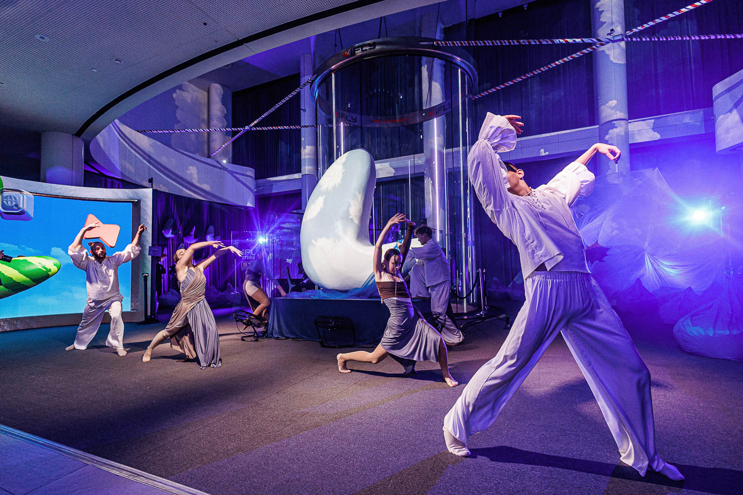 Мобильный оператор открыл иммерсионную выставку в честь ребрендинга