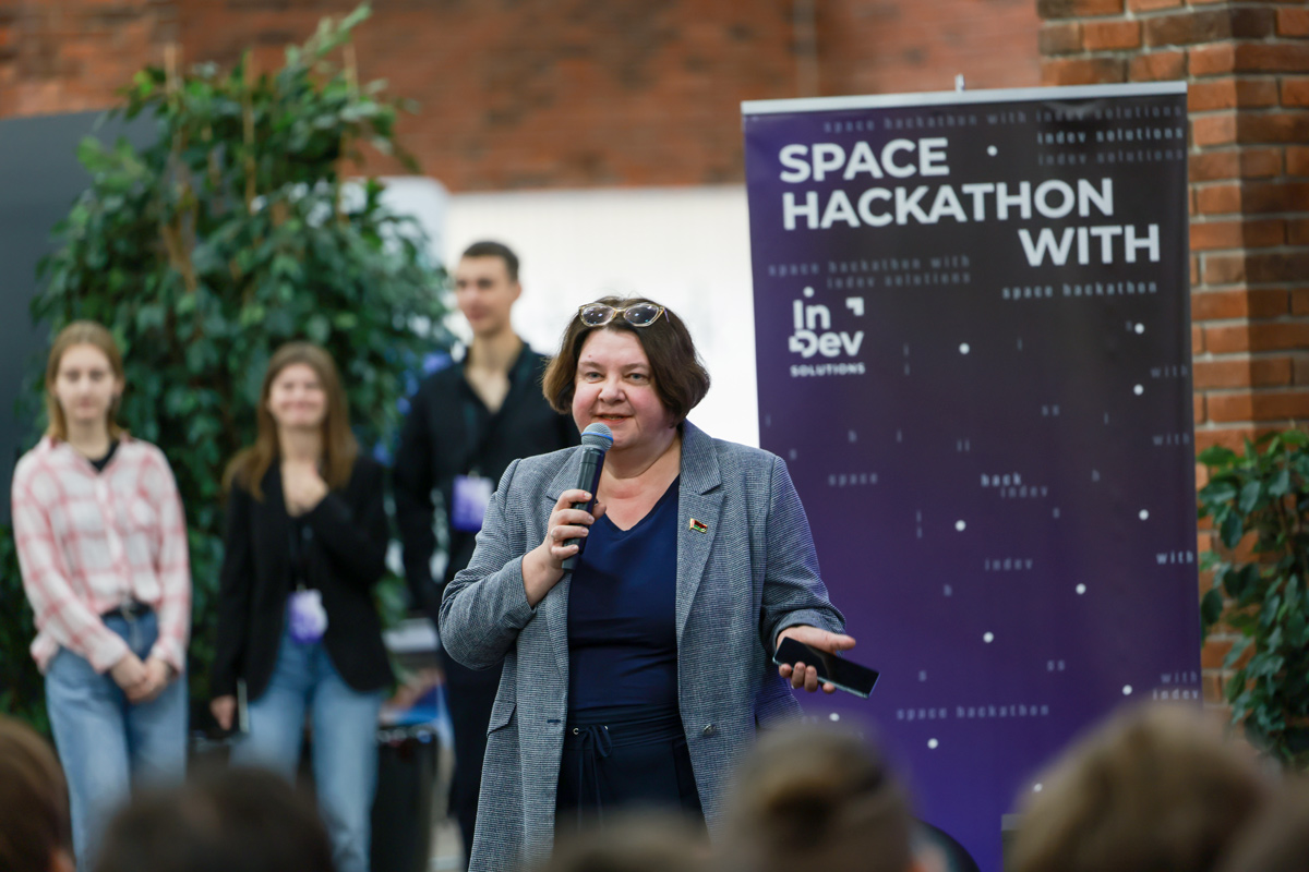 Белорусское ПО, помощь стартапам и куда идет белорусская «айтишка». Большое интервью с главой ПВТ Анной Рябовой