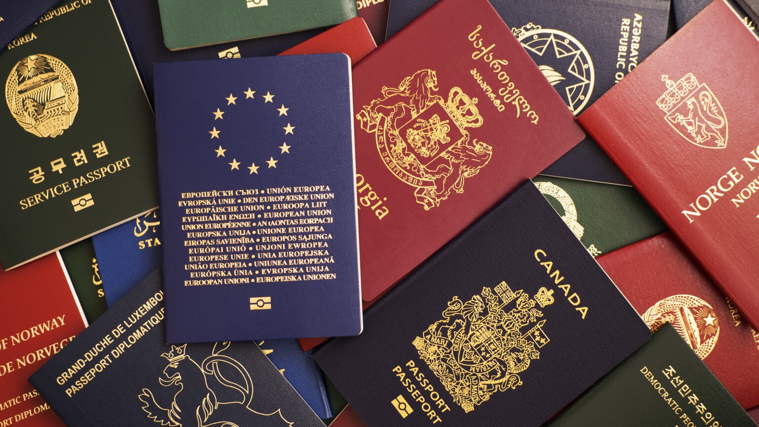 Европа сворачивает программы «золотых» паспортов