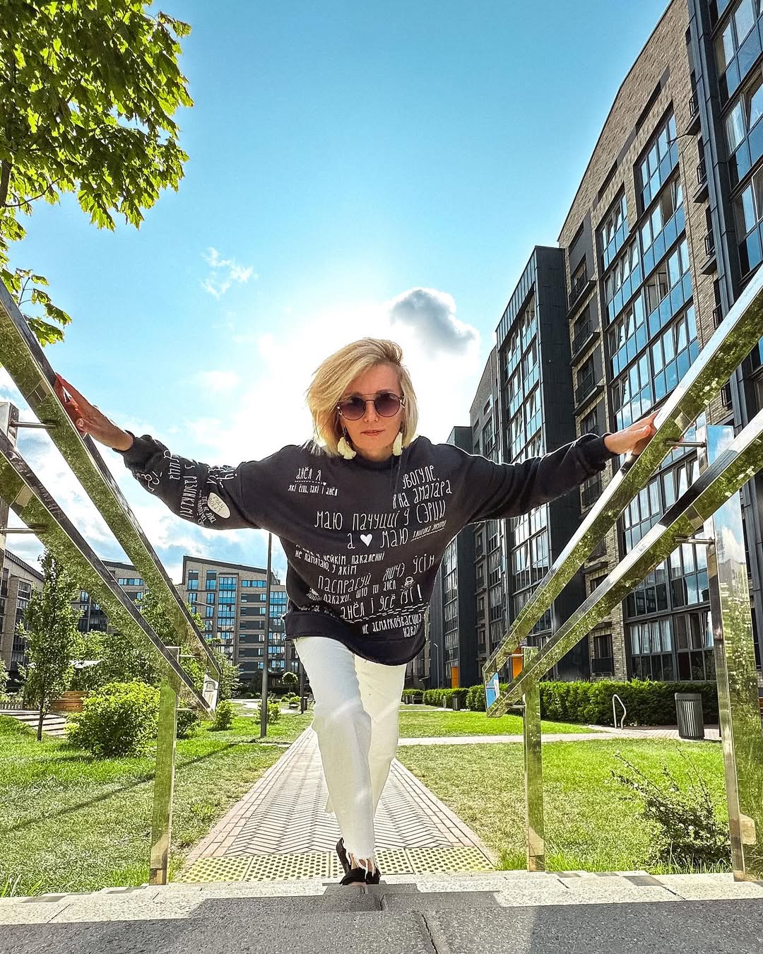 «Несмотря на все такое, ничего еще не все». Как создательница бренда Taka Zaka Angels растит четверых детей и строит дом