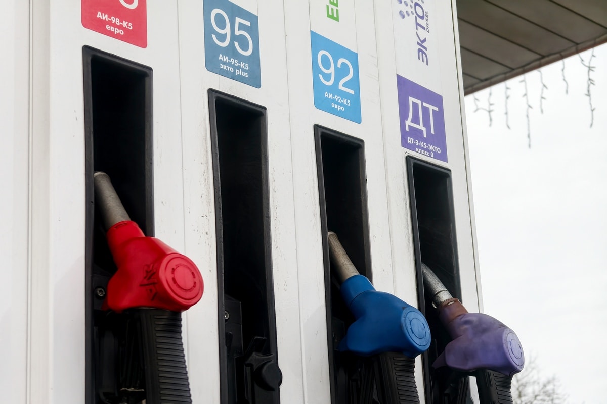 Больше требований для инвесторов в токены и меньше пива в магазинах. Что меняется в Беларуси с 1 апреля