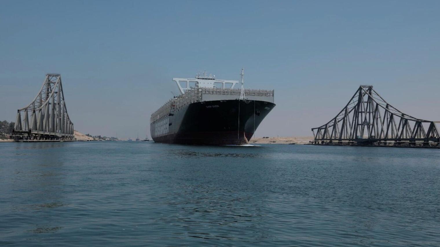 Египет увеличил доходы от Суэцкого канала на 45% в январе