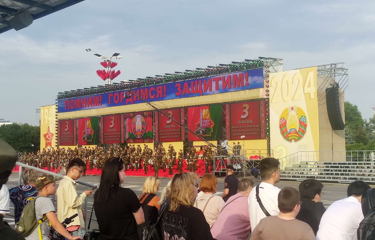 В Беларуси празднуют День Независимости. Во сколько смотреть парад и где будет салют
