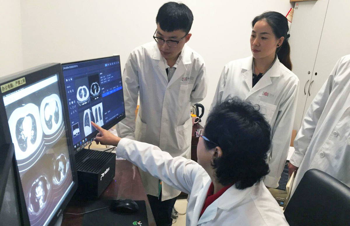 В Китае из-за нехватки врачей на прием записываются к нейросети