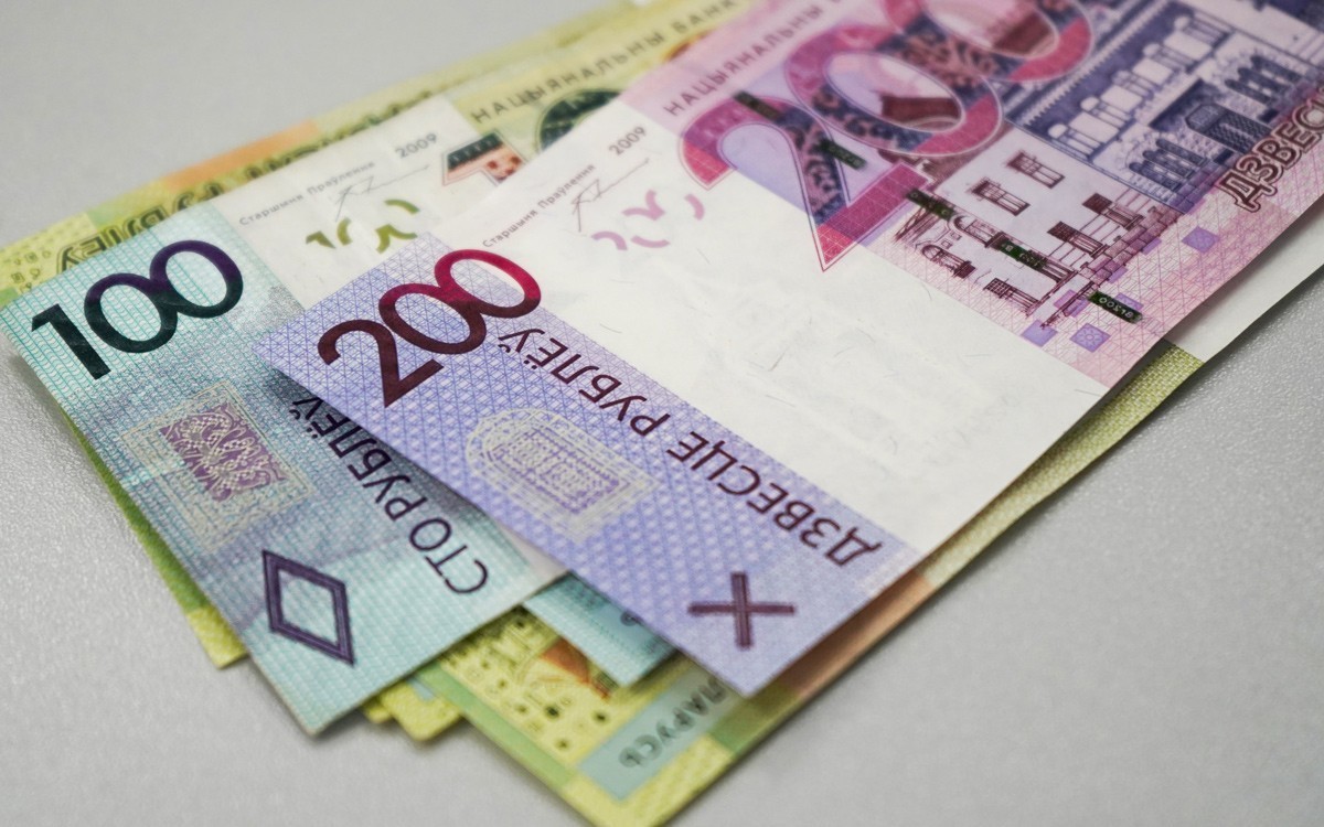 Минфин резко снизил цены на драгметаллы для Госфонда