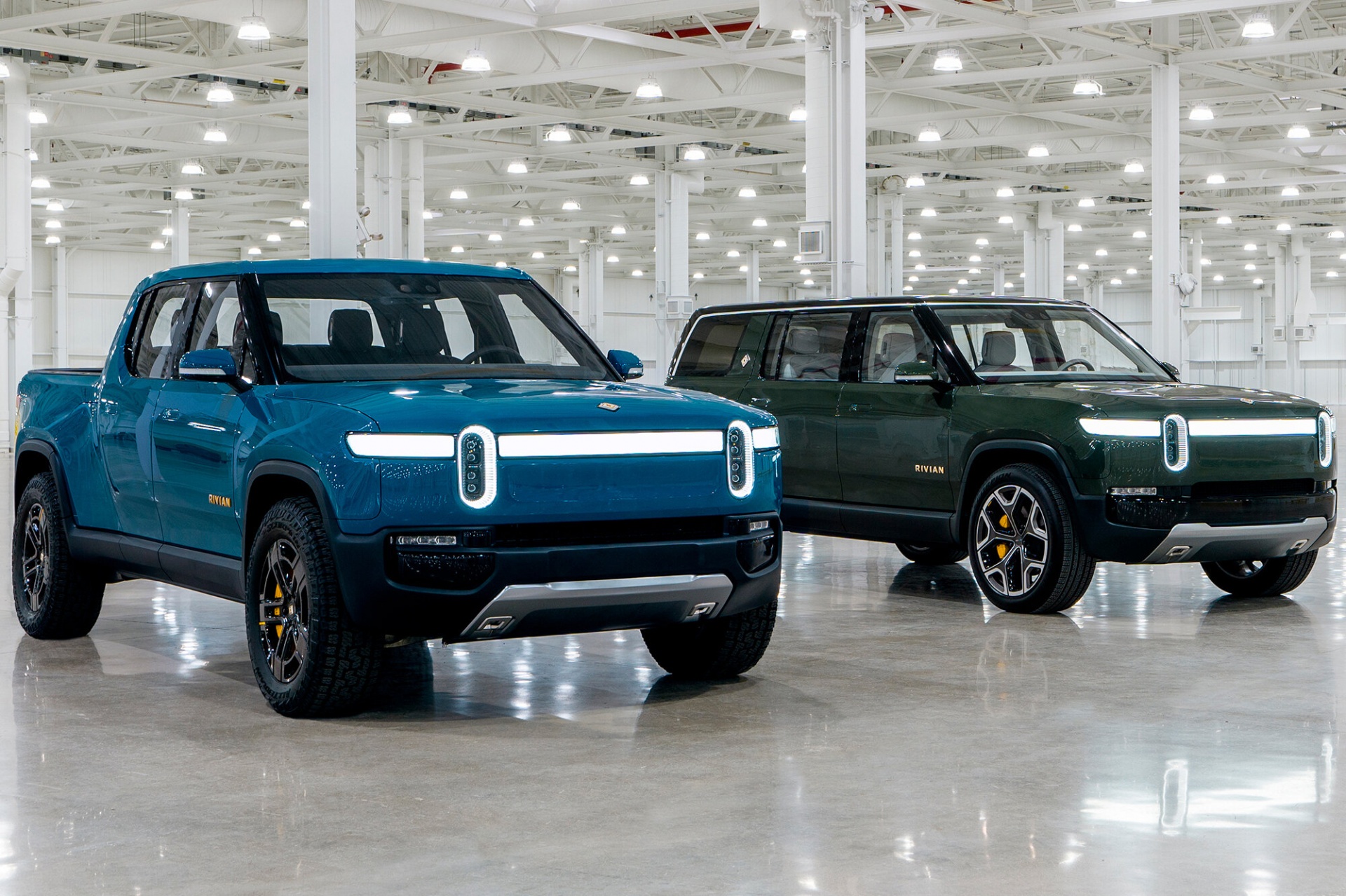 Стартап Rivian отзывает почти все электрокары из-за проблем с управлением