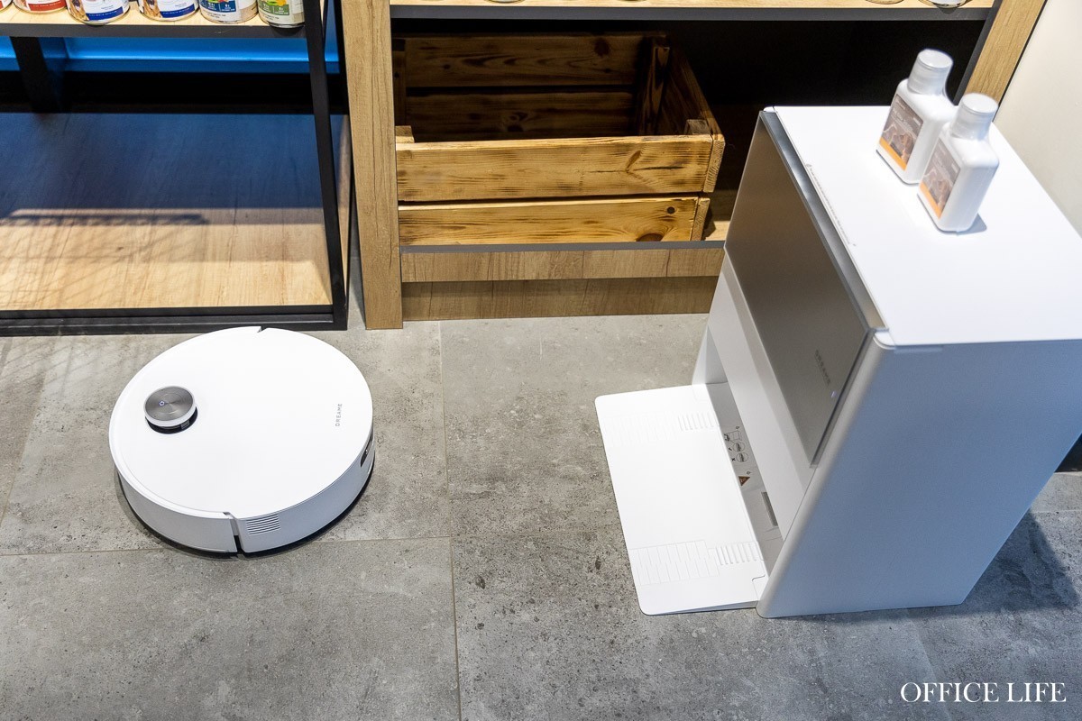 Ни одна собака не пострадала! Как мы тестировали робот-пылесос в салоне для животных