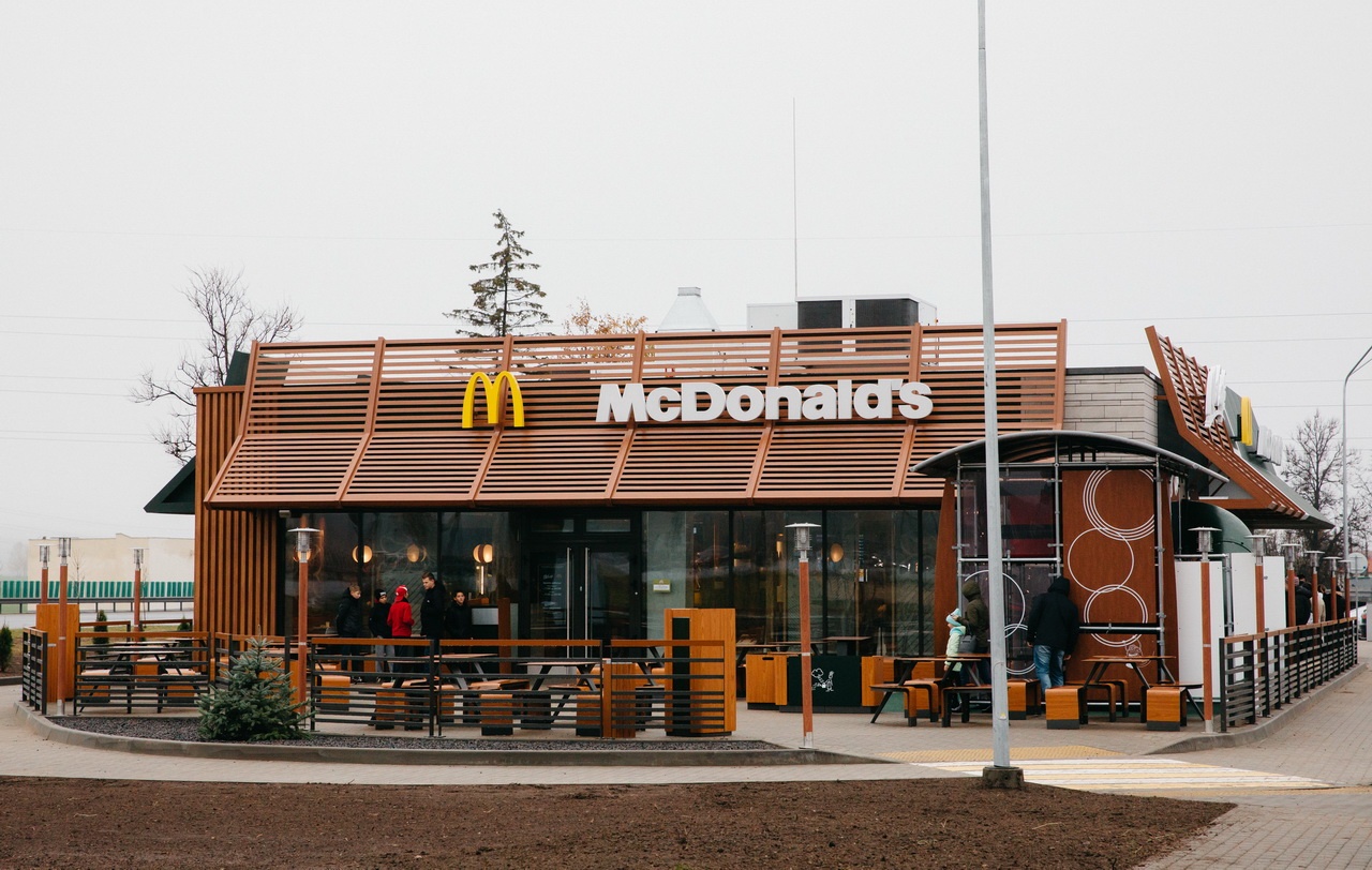 «Макдональдс» в Беларуси будет работать под российским брендом «Вкусно – и точка»