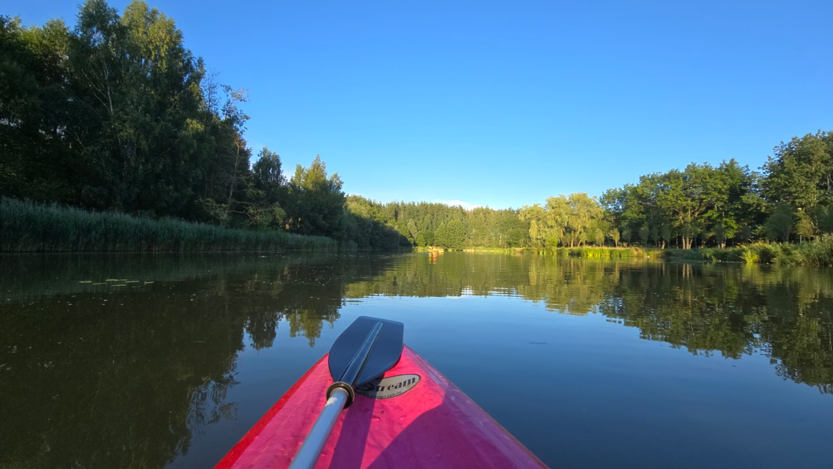 «За сезон можно зарабатывать до 50 тыс. BYN». Что происходит с бизнесом на байдарках, которые так популярны у белорусов