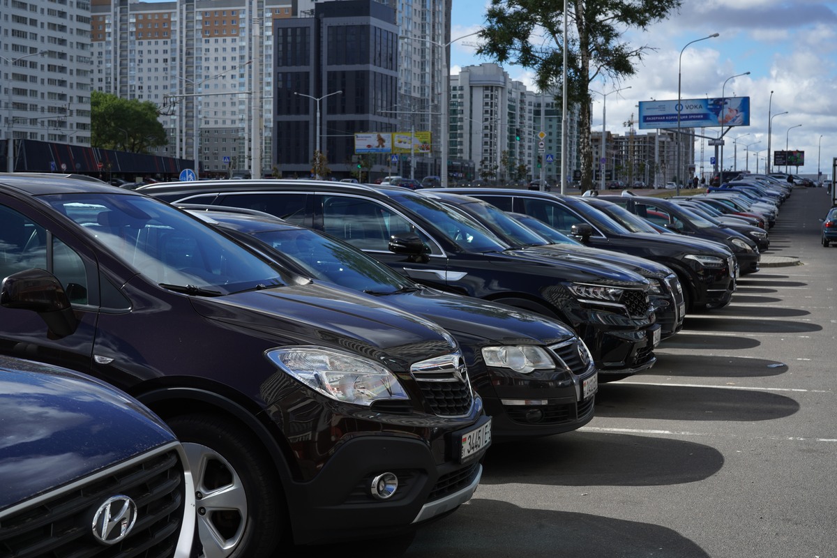 В октябре выросли продажи машин: в Автомобильной ассоциации назвали причины