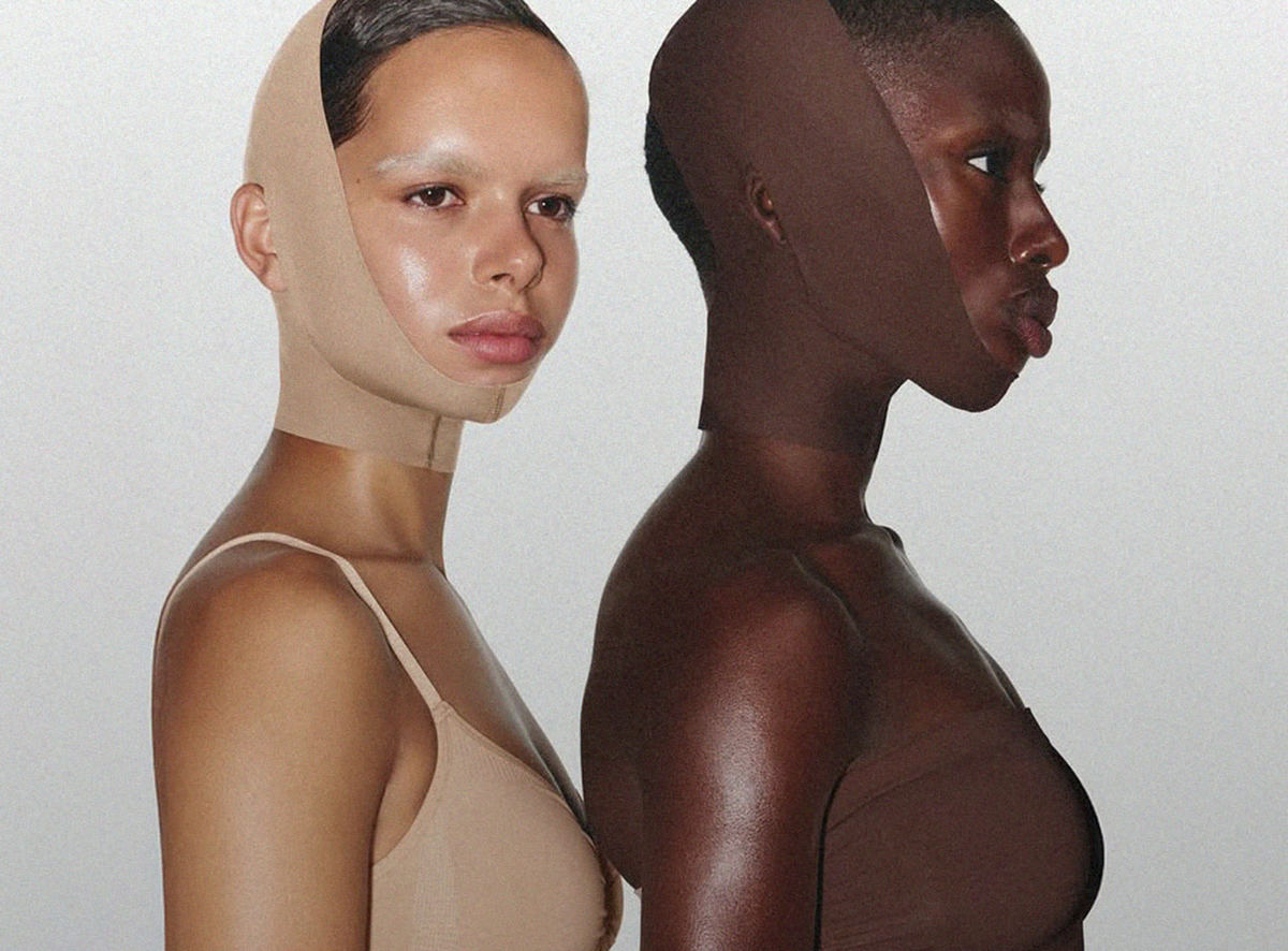 «Оставьте нас в покое!» Почему Ким Кардашьян обвиняют в зарабатывании на женских комплексах