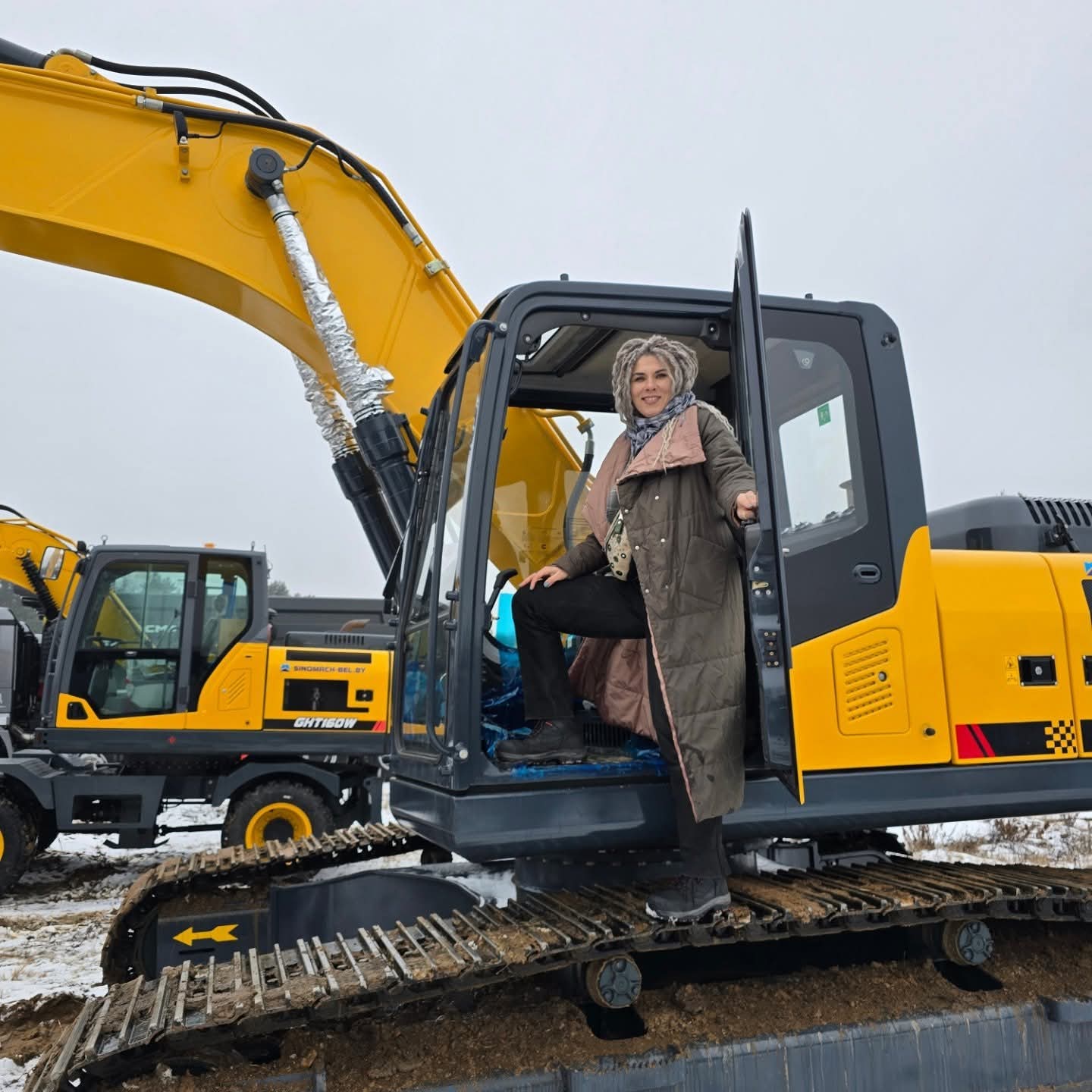 «Муж орет на каждом светофоре». Обсудили с АвтоМашей сексизм на дорогах, материнство и почему страшно разводиться