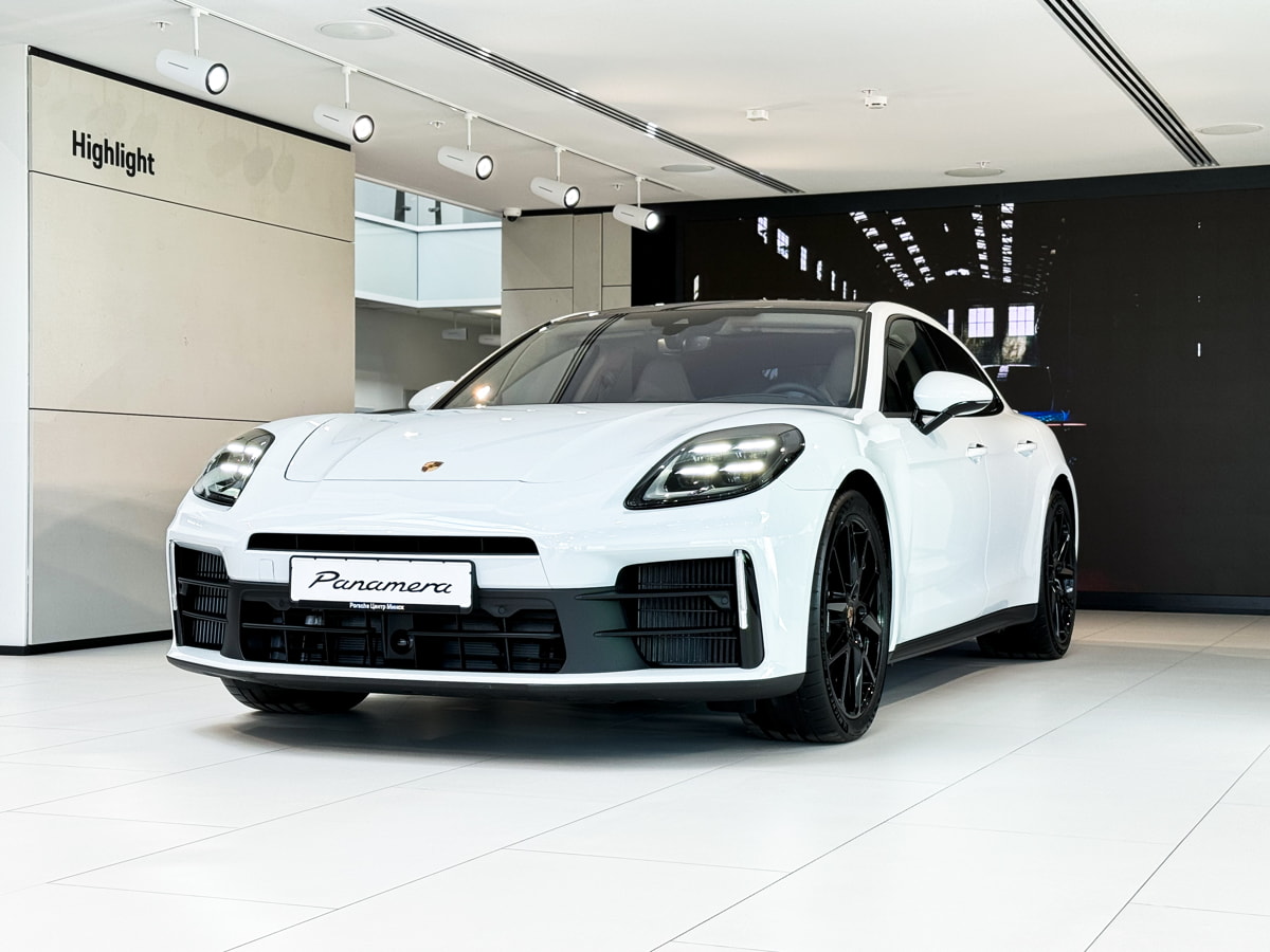 Первый в Беларуси Porsche Panamera III представили в «Porsche Центр Минск»  — OfficeLife