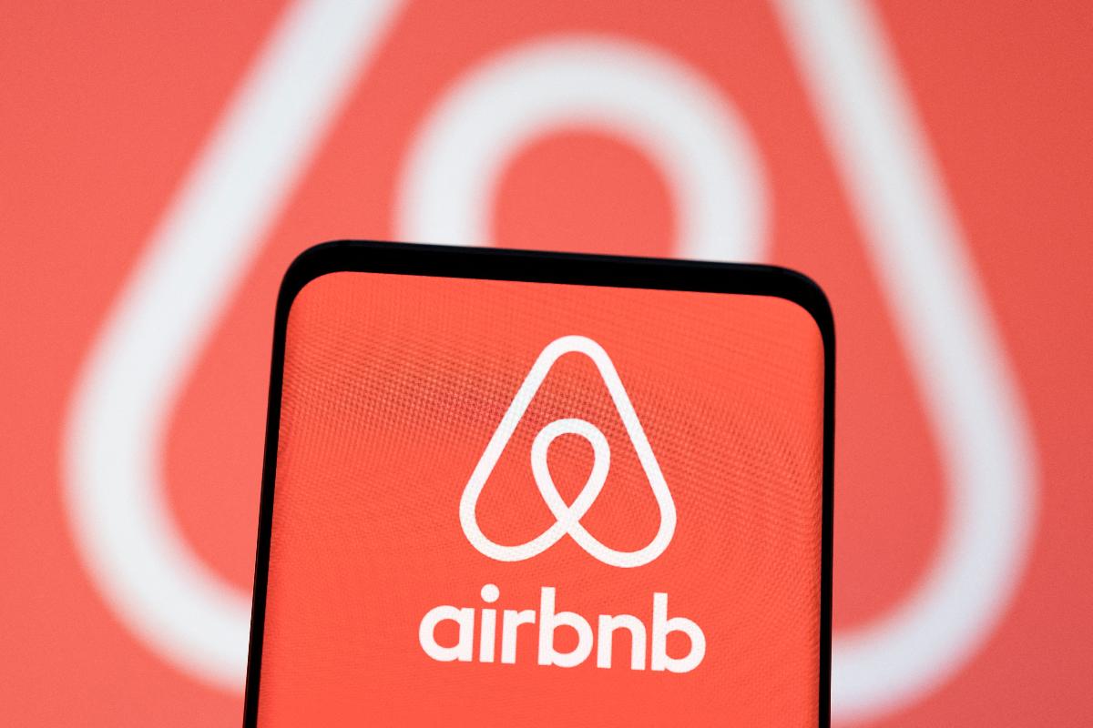 Airbnb добавит услуги хранения багажа и аренды автомобилей