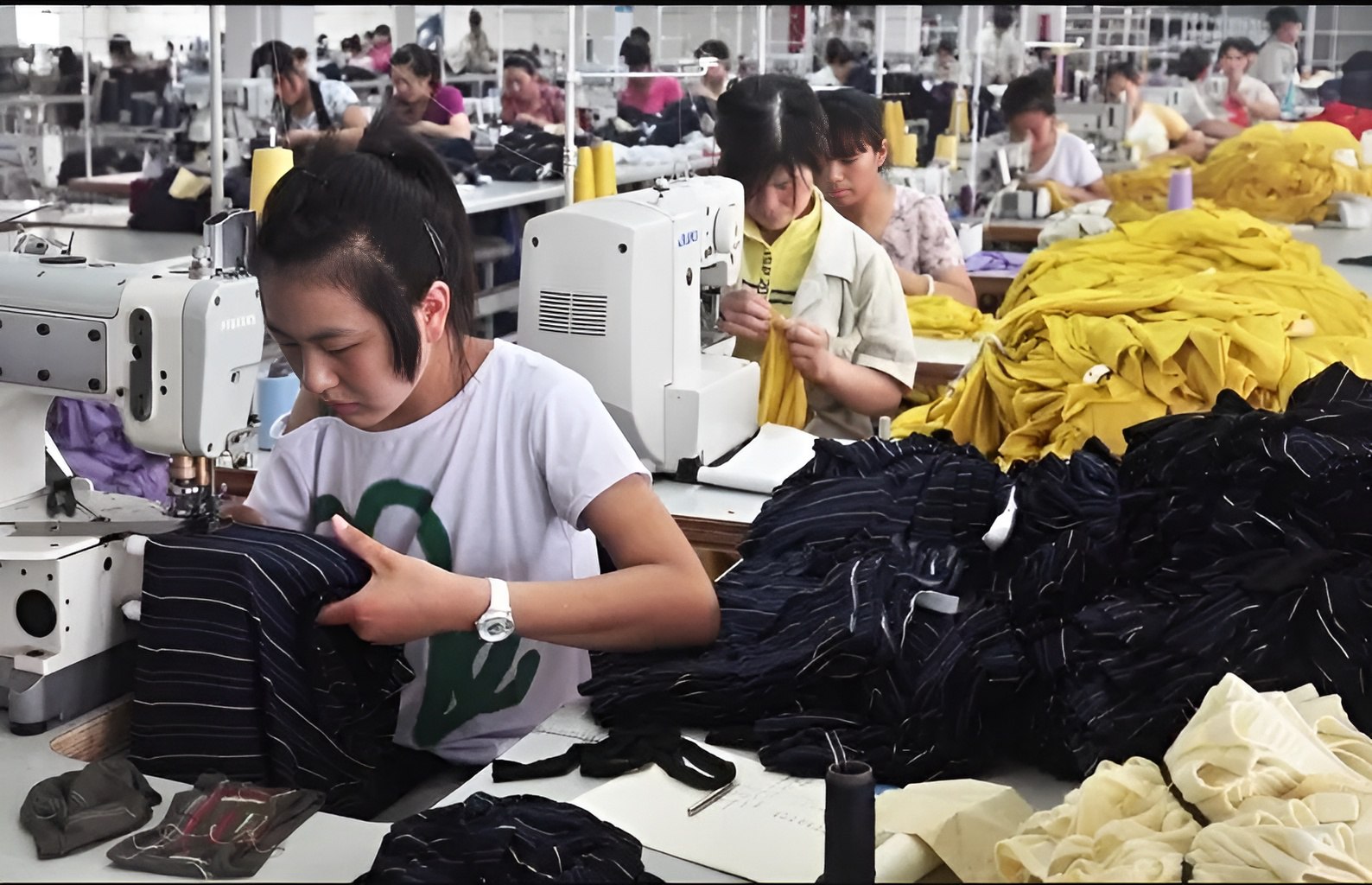 FT: модные бренды сокращают производство в Китае