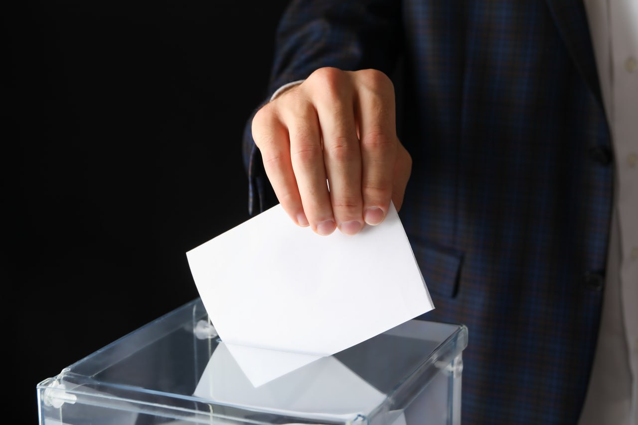 Белорусам официально разрешили участвовать в местных выборах в России, но не всем