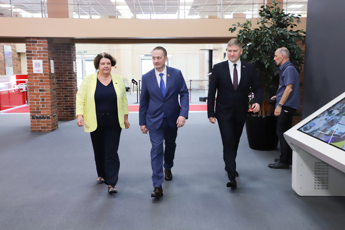 Белорусское ПО, помощь стартапам и куда идет белорусская «айтишка». Большое интервью с главой ПВТ Анной Рябовой