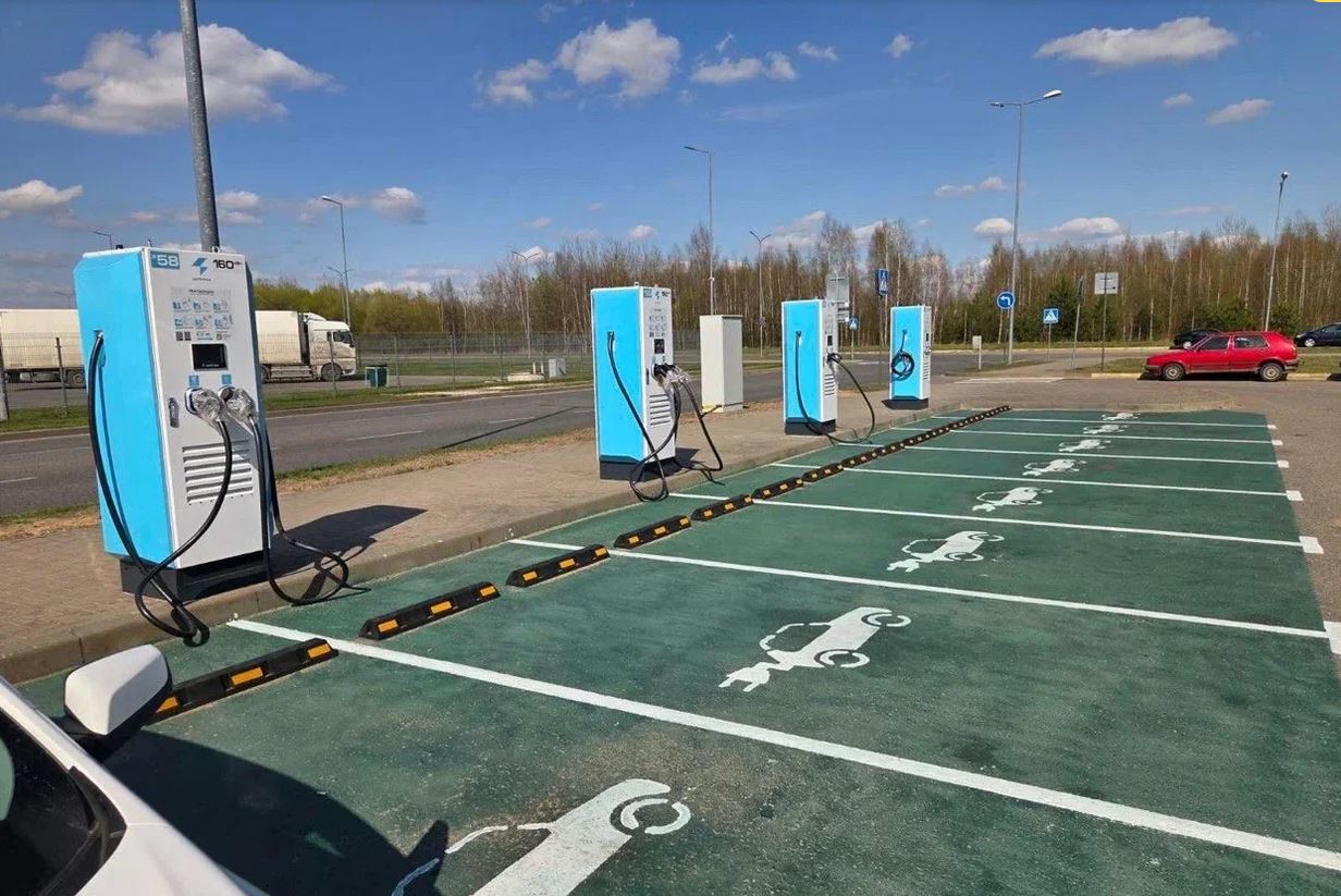 На трассе М1 открыли мощный хаб для электромобилей