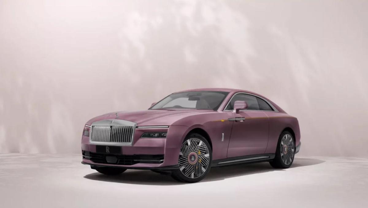 Rolls-Royce представил лимитированную серию автомобилей, которые посвящены цветению вишни