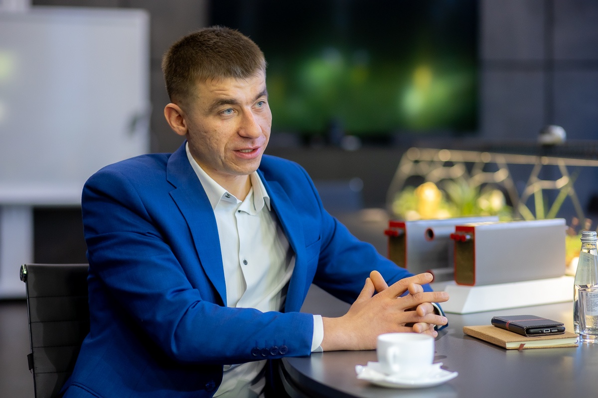 Один день с инженером, который создает воздушный транспорт в Беларуси