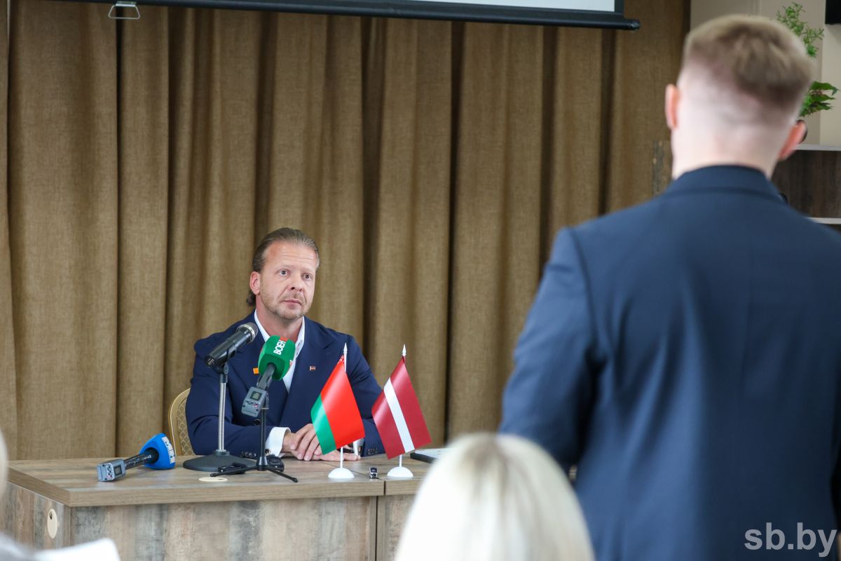 От деревообработки до бензина. Бизнесмен из Латвии рассказал, где выгодно сотрудничать Минску и Риге