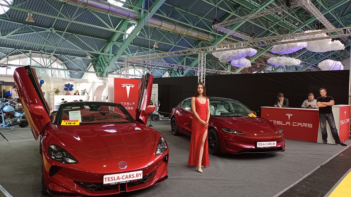 В Минске проходит выставка «Моторшоу». Какие новинки привезли в Беларусь автодилеры