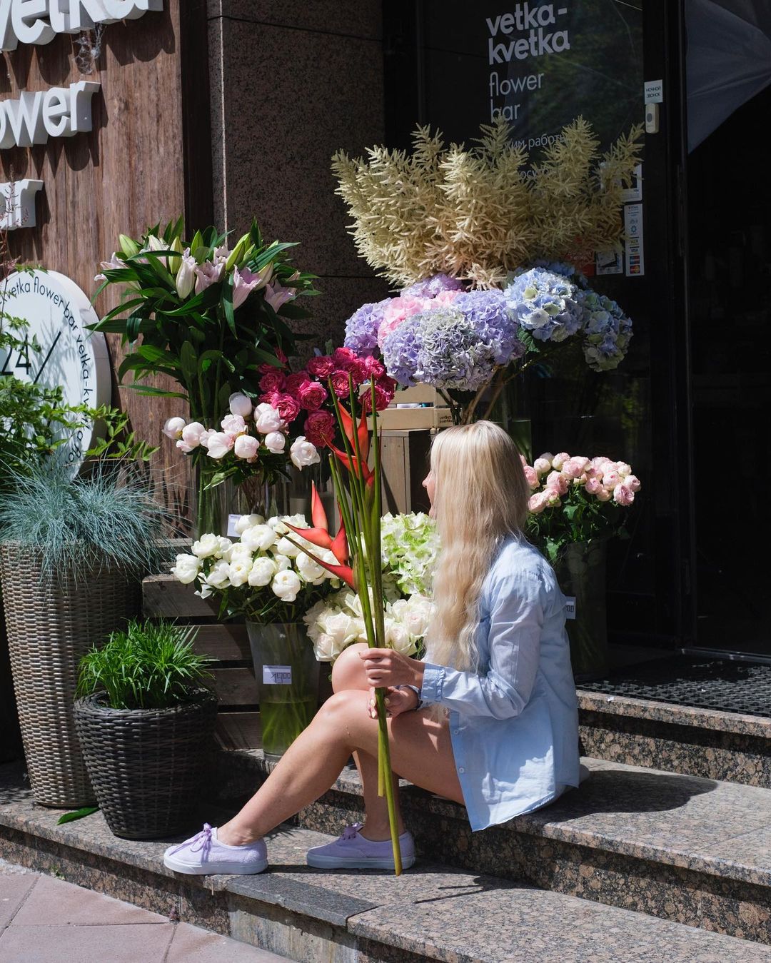 Цветочный рынок Беларуси: как сейчас к нам попадают импортные розы и тюльпаны