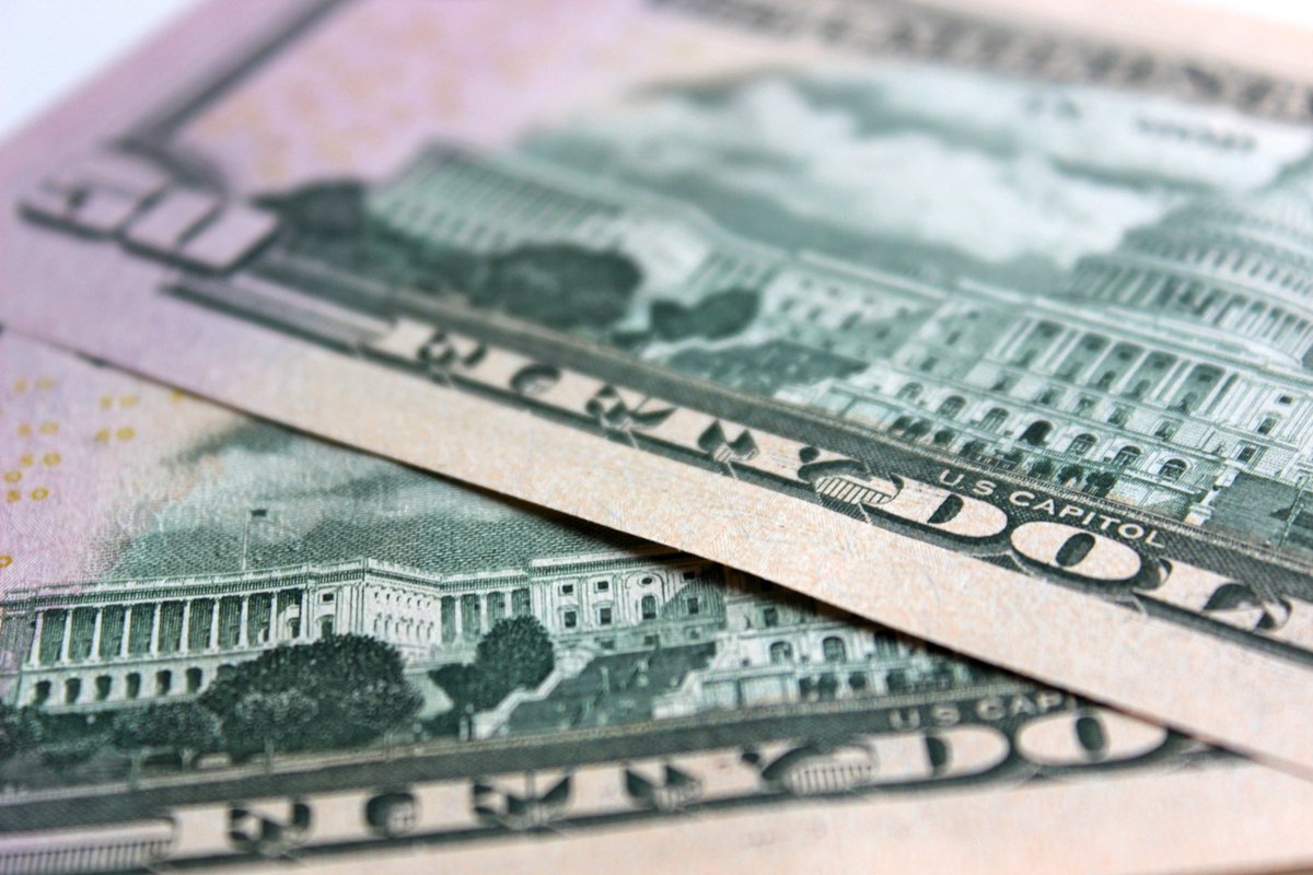 Белорусы купили валюты на 55% больше, чем в прошлом году