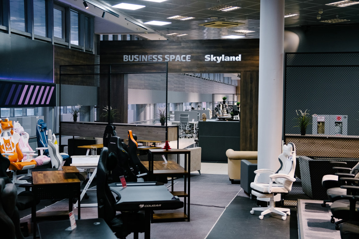 Где искать мебель для офиса? KINGSTYLE открыл новое уникальное пространство