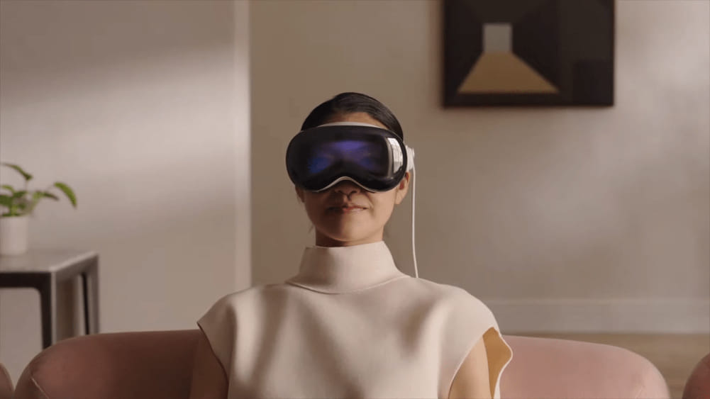 Apple презентовала свой шлем смешанной реальности