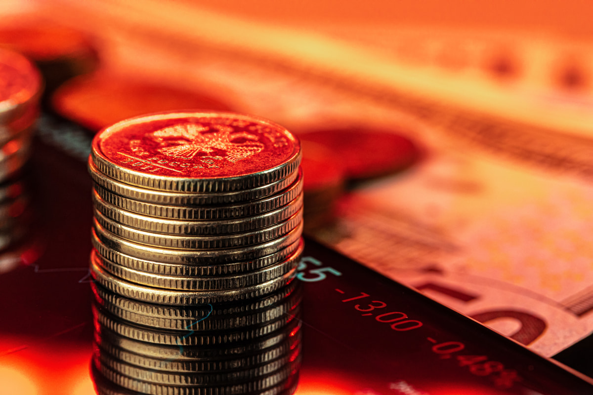 Центробанк России снова снизил ключевую ставку: что это значит для курсов валют в Беларуси