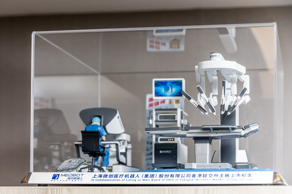 «Самая сложная операция – та, которую еще не сделал». Большое интервью с главным трансплантологом Беларуси Олегом Руммо