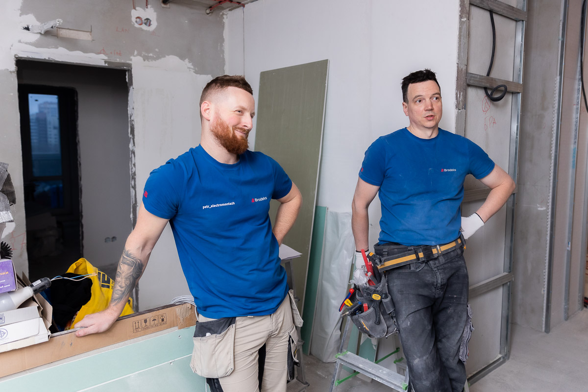 Когда Bosch не&nbsp;чинится, а&nbsp;работать нужно: профи протестировали китайский стройинструмент&nbsp;— и&nbsp;что скажут?