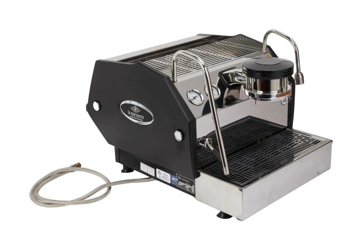 На аукцион выставили личные вещи Дэвида Линча