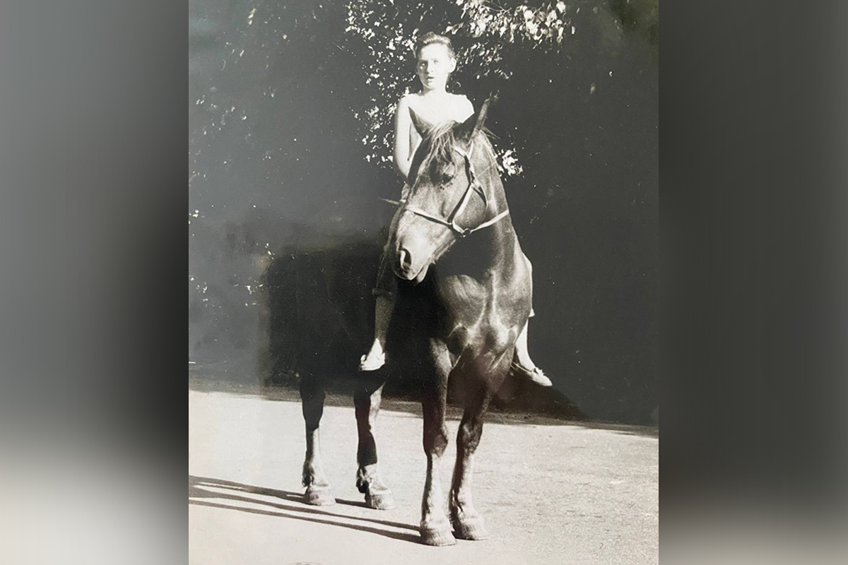 Моряком, репортером и даже конюхом: кем мечтали стать топы белорусских компаний в детстве 