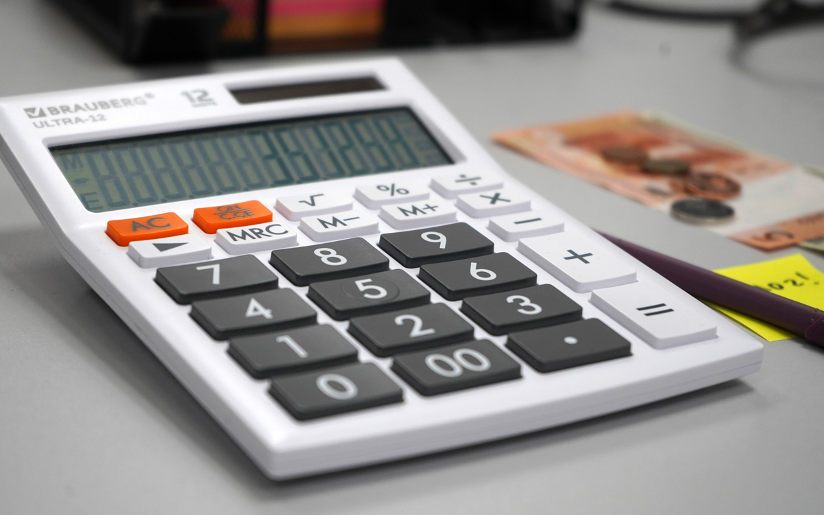 Аналитики ЕАБР рассказали, за счет чего продолжат расти зарплаты в Беларуси