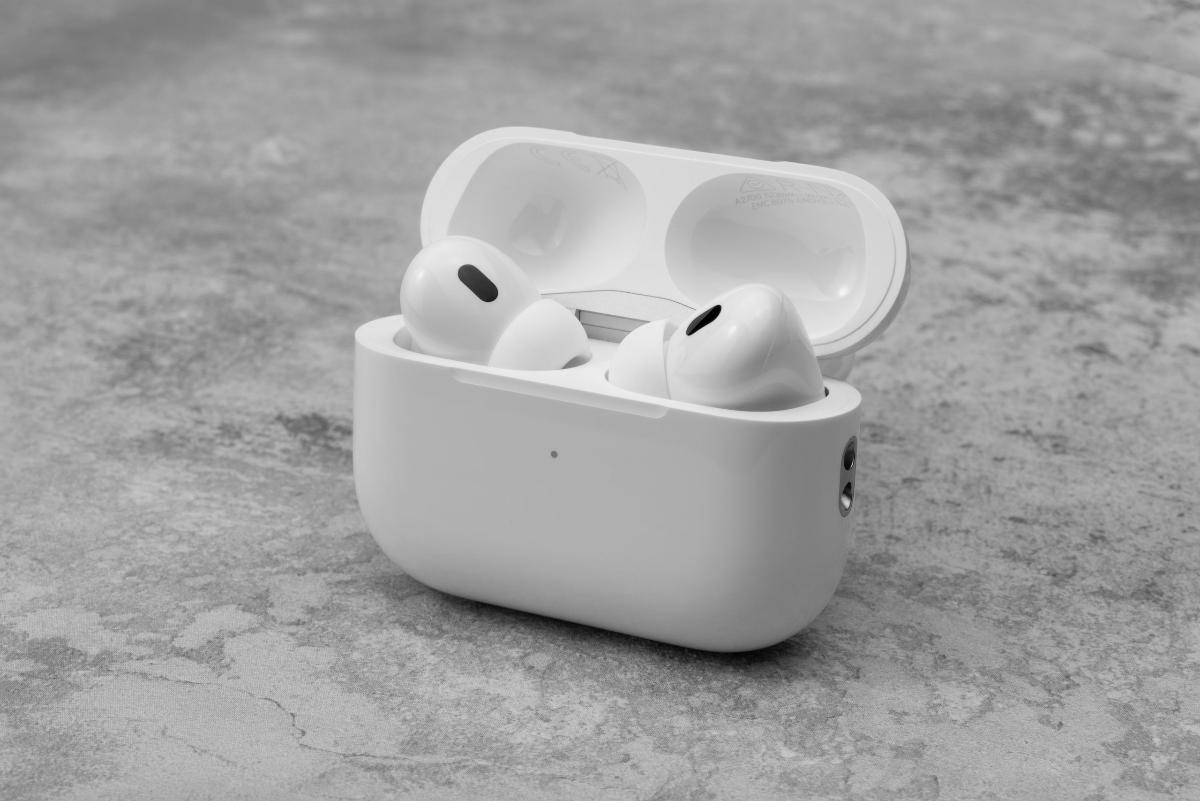 Не только iPhone. Apple переносит из Китая в Индию производство AirPods 