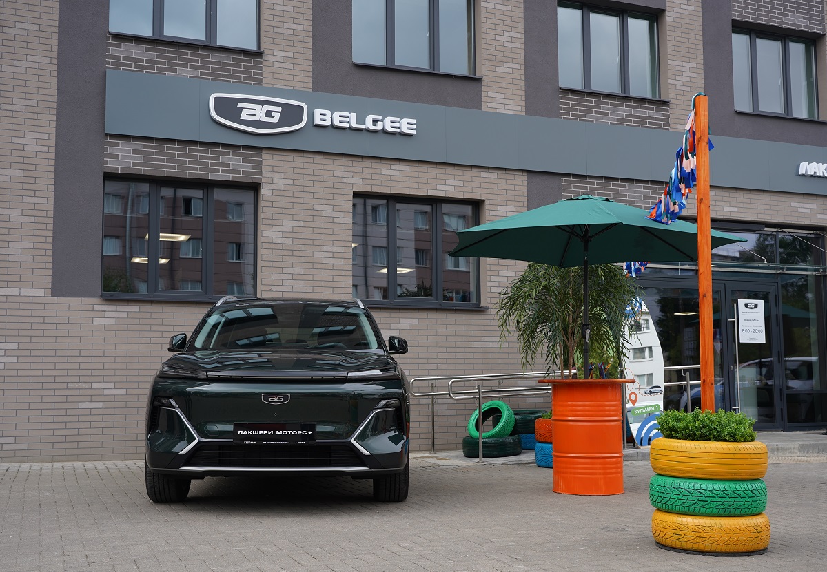 Дилер Geely и Belgee открыл новый автоцентр в центре Минска