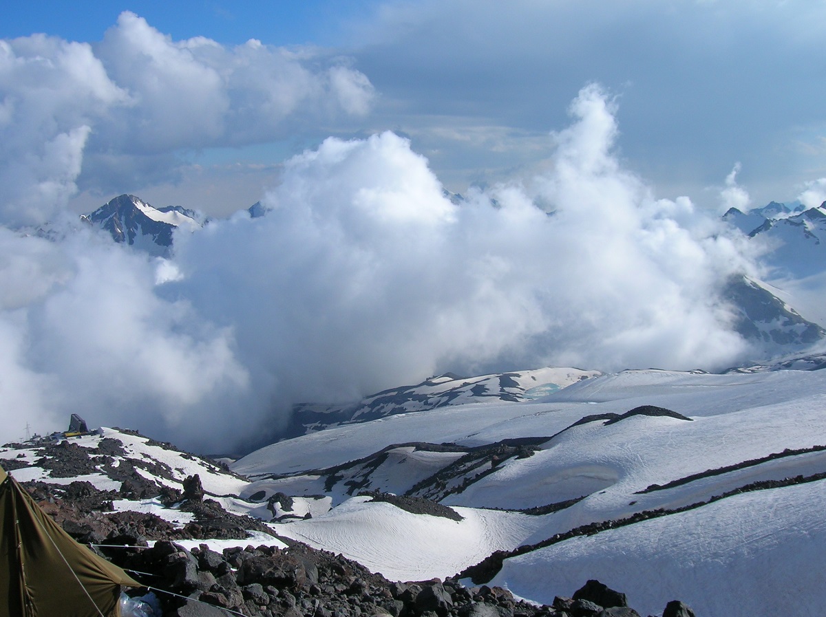 В горах вам никто кроме себя не поможет. Гайд для «чайников», которые идут покорять вершины