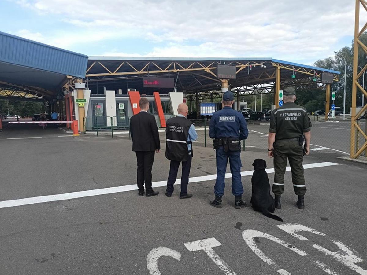 Очереди уменьшатся? Налоговая подключилась к проверке льготников при пересечении границы с ЕС