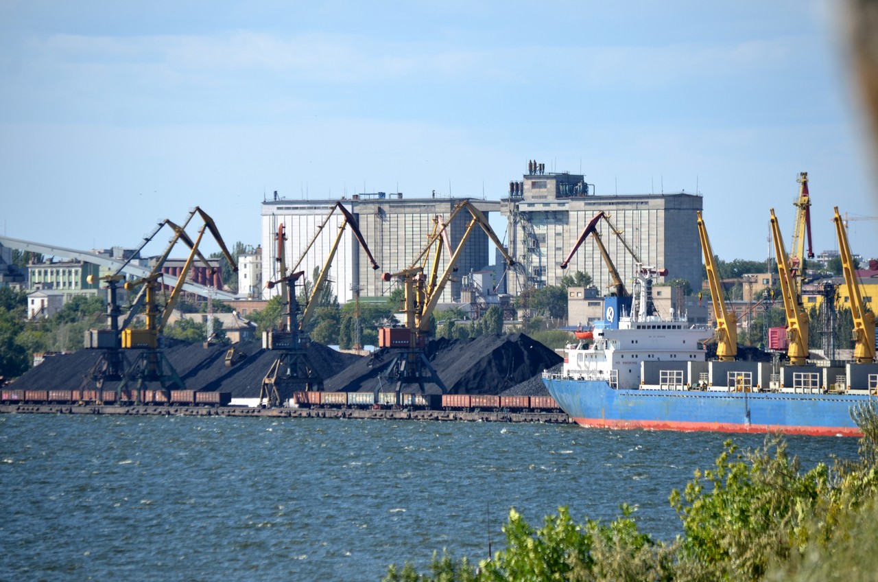 Порт в Николаеве, Украина