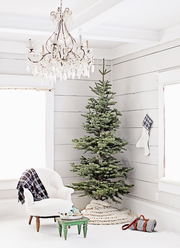 5 смелых идей для новогодней елки в офисе