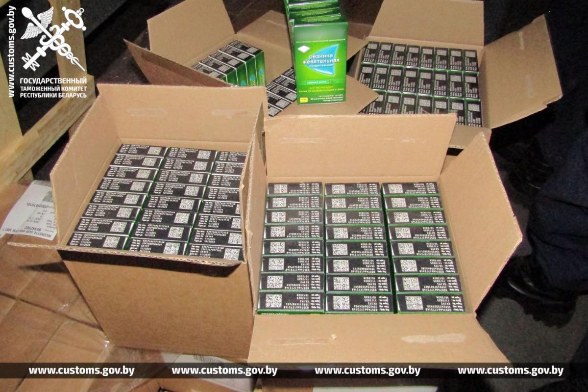 Из Польши в Беларусь пытались незаконно ввезти жвачки на $1 млн
