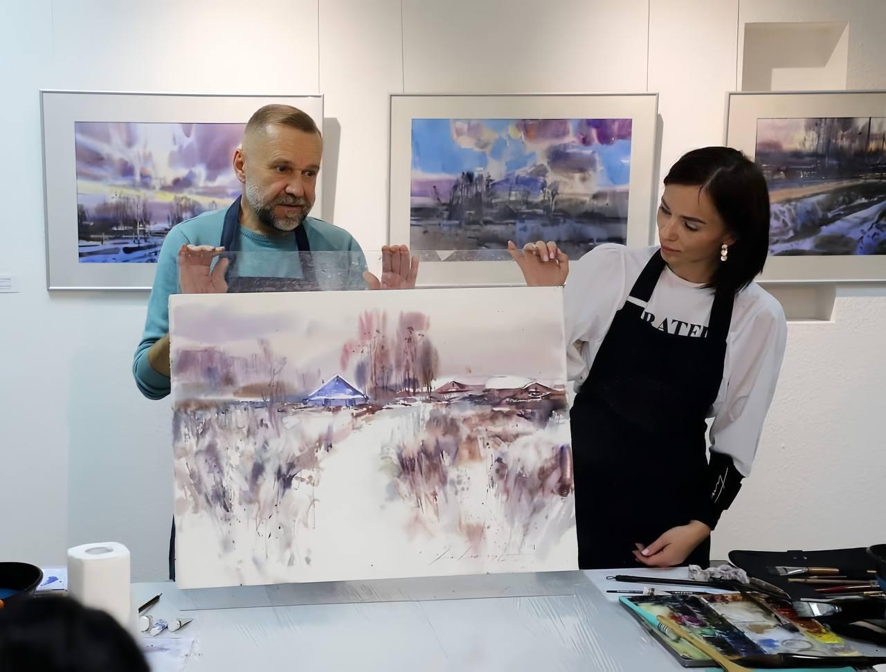 «На плохой бумаге хорошей работы не получится». Как открыть студию рисования