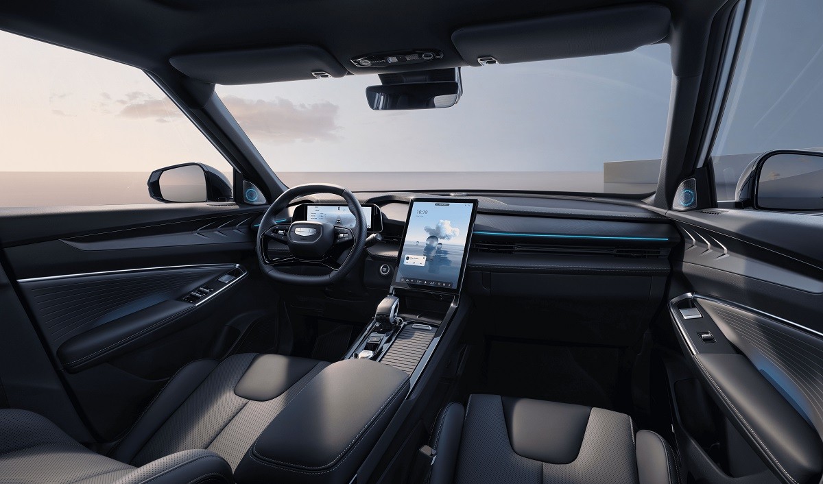 «БЕЛДЖИ» начала продажи нового кроссовера Geely Cityray. Узнали, сколько стоит